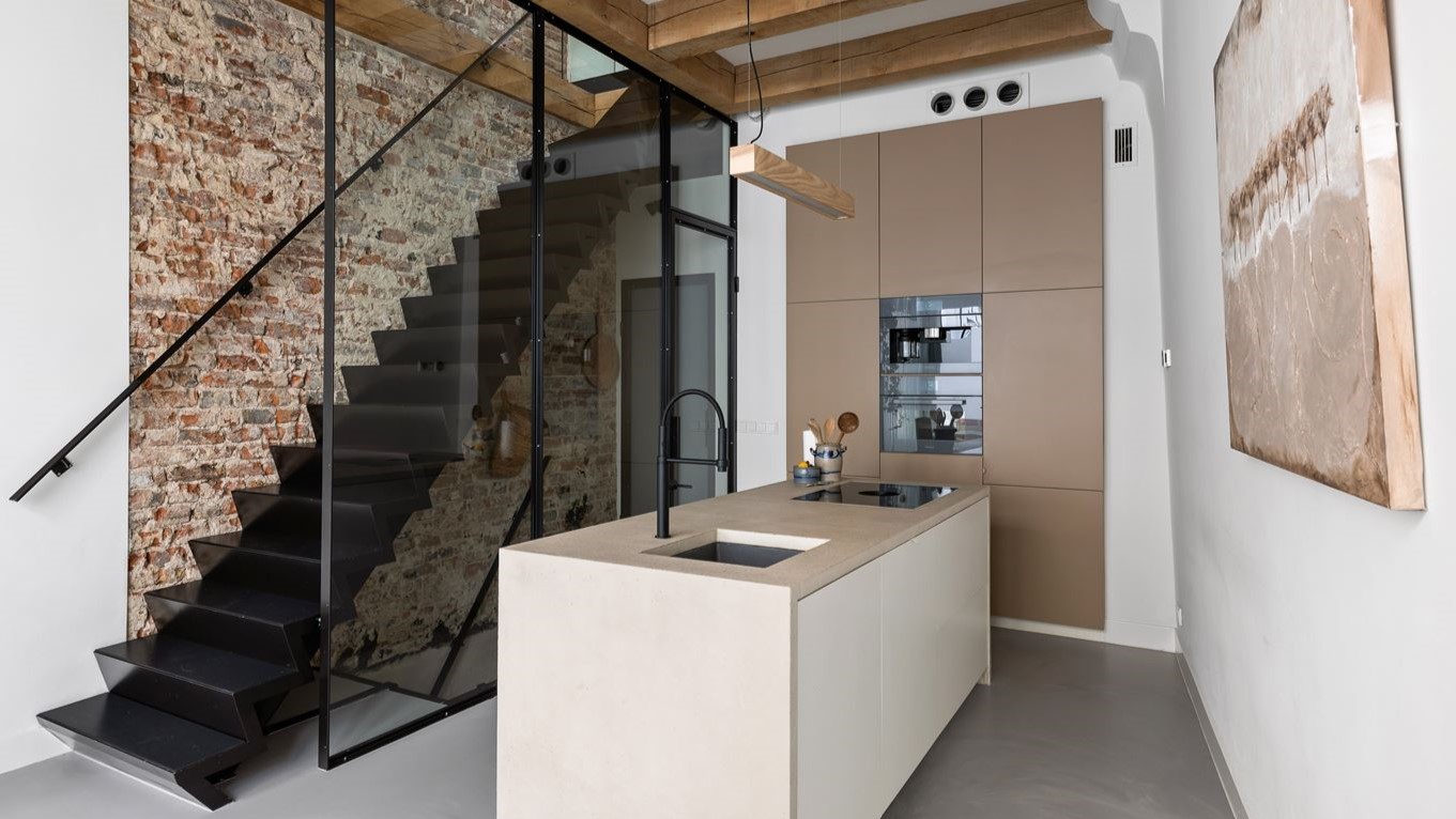 Moderne Loft In Historisch Pand Kookeiland Trap Staal Glas Industrieel ©Tijmenbos Architecten 02