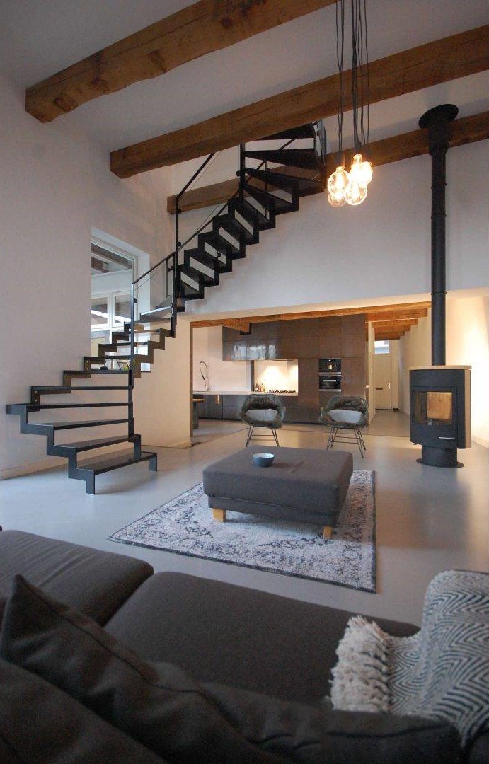 Industrieel Loft Interieur Stalen Trap Modern Doorkijk Haard Open Ruimte ©Tijmen Bos Architecten 1920X1080