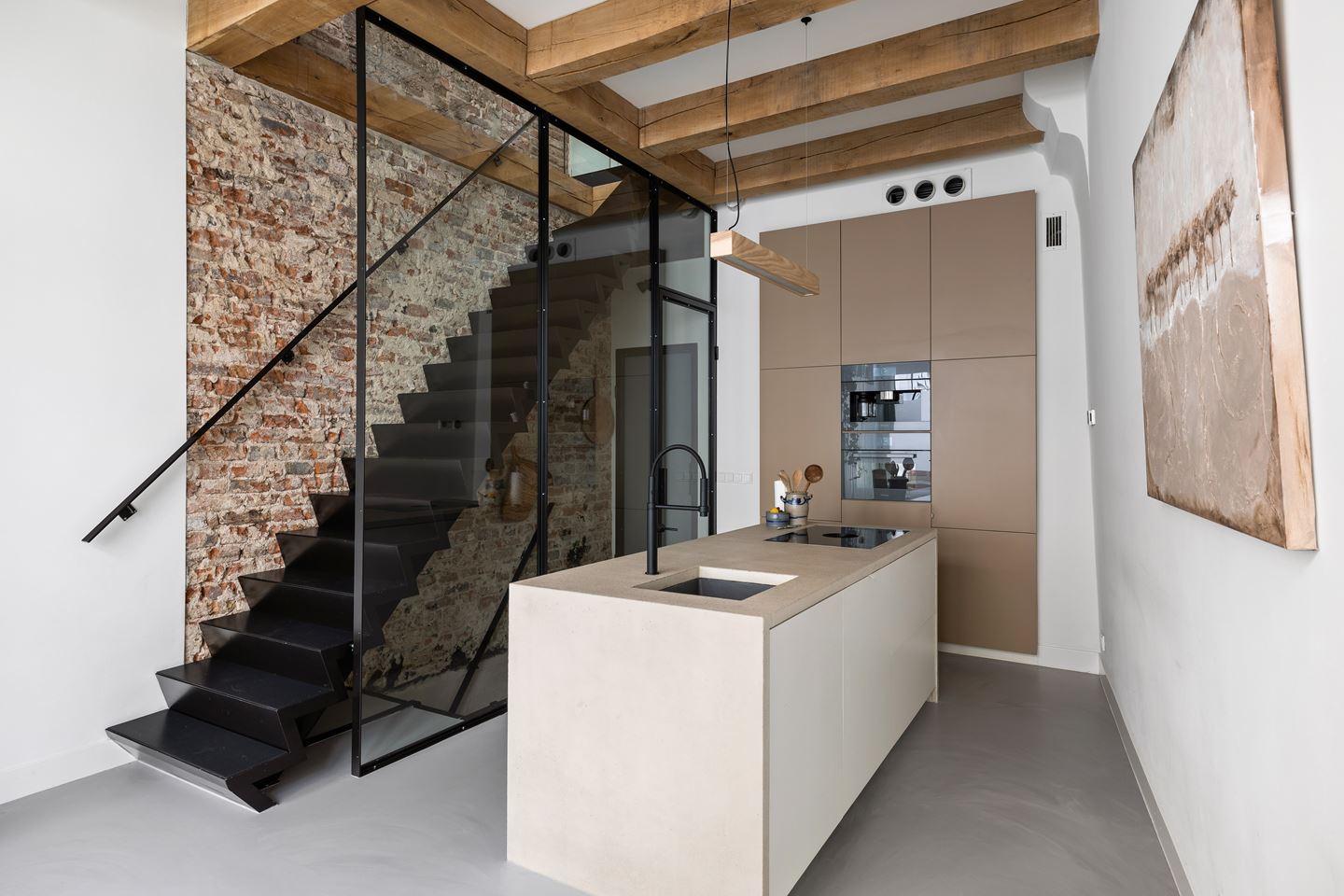Moderne Loft In Historisch Pand Kookeiland Trap Staal Glas Industrieel ©Tijmenbos Architecten
