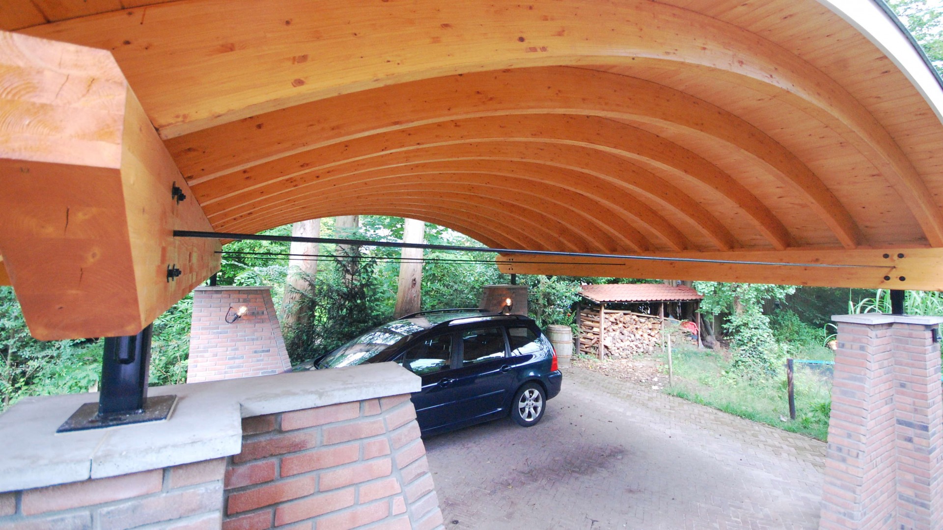 Dubbele Carport Bij Woning Metselwerk Penanten Rond Dak Begroeid Dak Gelamineerd Hout Architectuur Ontwerp Deventer ©Tijmen Bos Architecten 1920X1080