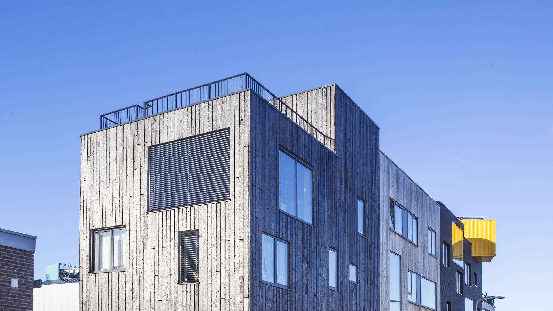 Twee Moderne Woningen Met Houten Gevel In Het Deventer Havenkwartier Met Zeer Strakke Detaillering Uitgewerkt Door Tijmen Bos Architecten 04© 1920X1080