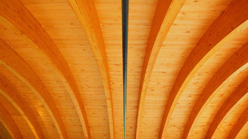 Gebogen Liggers Rond Dak Gelamineerd Hout Architectuur Ontwerp Deventer Overijssel Nederland ©Tijmen Bos Architecten